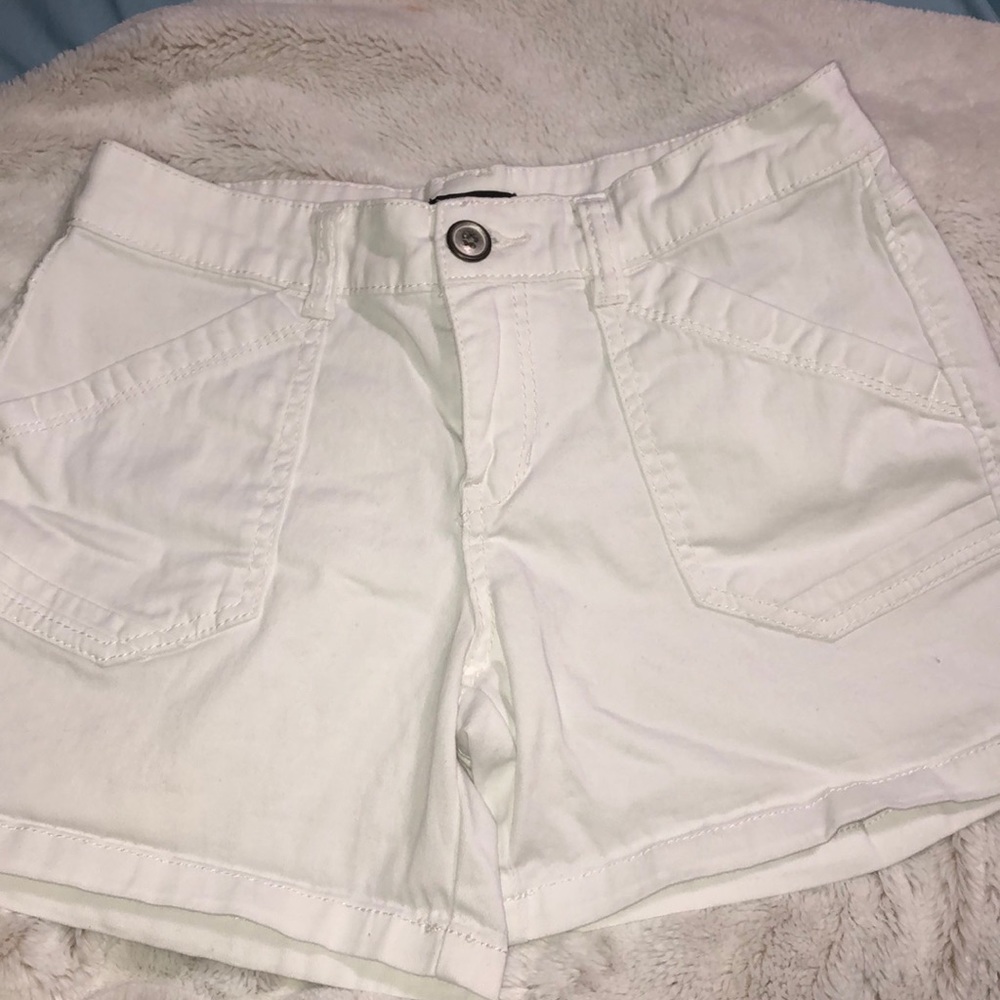 Supplies White Shorts!